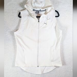 171-Puma Women's White Sleeveless Jacket‎